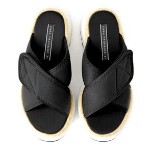 Zara women black and white chunky slippers